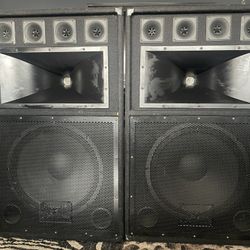 DFX 4-way 700 Wass Max Speaker,s 