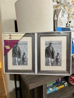 Brand new in package picture frame