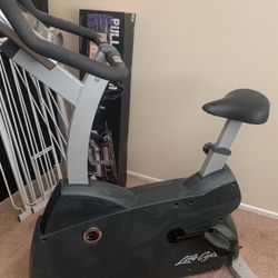 Life Cycle Stationary Bike