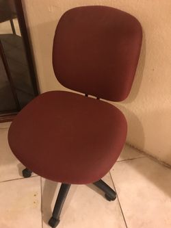 Mega desk chair excellent condition