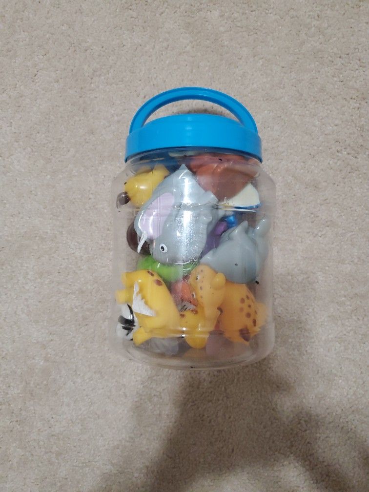 12 Piece Zoo Animals