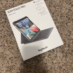 Logitech  Slim Folio Pro - iPad Pro 11-inch Keyboard Case