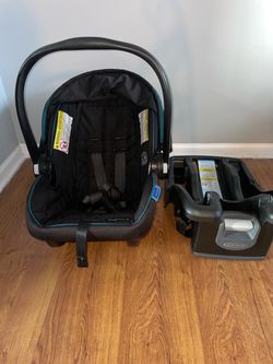 Infant car seat with base
