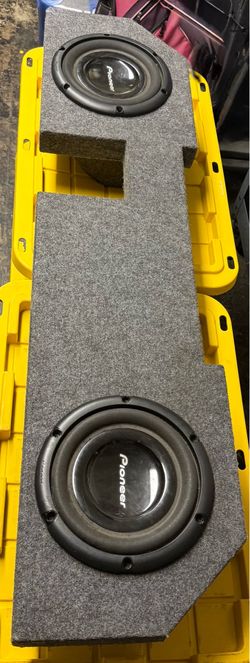 Pioneer 10” subwoofer speakers and truck subwoofer box