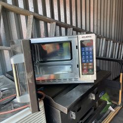 Microwave 