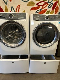 Electrolux set gas laundry