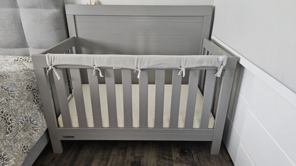 Slumber Time Simmons Baby Crib