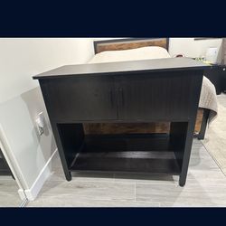 Aquarium stand