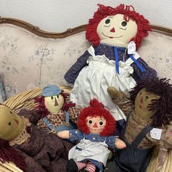 Raggedy Ann And Andy dolls