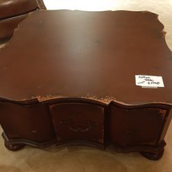 Large DISTTRESS  COFFEE TABLE