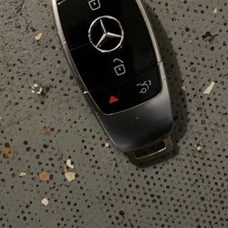 Mercedes Benz Blank Key Fob  ( Cr2032 )Battery 