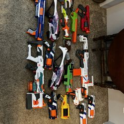 Nerf guns +extras