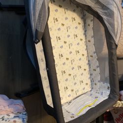 Baby Bassinet Grey 
