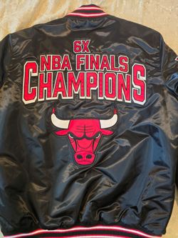 Chicago bulls jacket used once LARGE