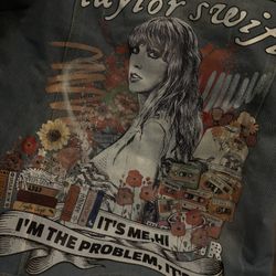 Tylor Swift jean jacket 