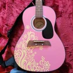  Girls Acoustic Guitar W/carry Case
