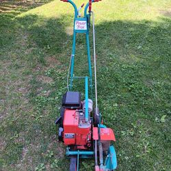 power trim hedger with 3.1/2 hp Briggs and Stratton motor runs great 