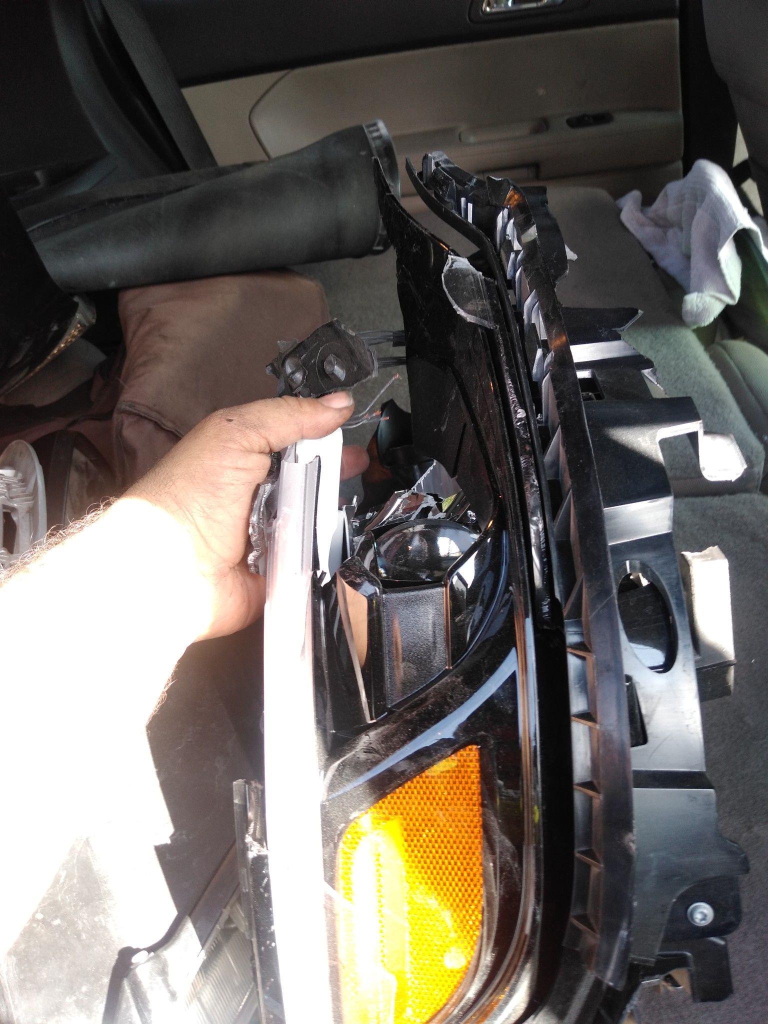 2019 Jeep astute right headlight for parts