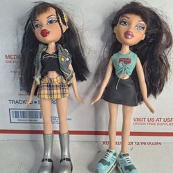Vintage 2001  Lot Of 2 BRATZ Dolls w/Clothes & Shoes - PRE-LOVED - NICE SET 