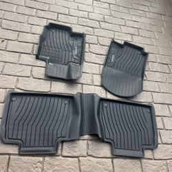 Like New Mercedes GLE Rubber Floor Mats Waterproof 