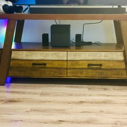 TV Unit In Amazing Condition