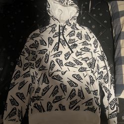 Nike Sweater, Size Medium 