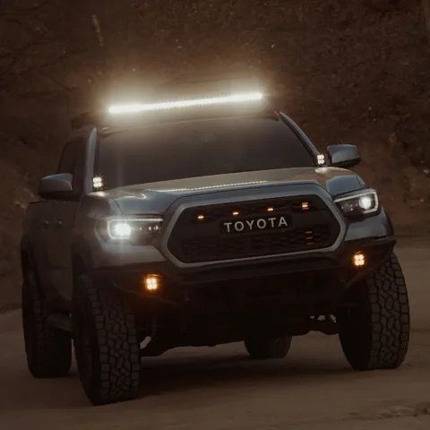 Heretic Studios 40" Combo Light bar 30,000 Lm 565,200 cd ($950+ New)