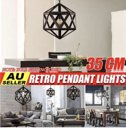 Pendant light fixture