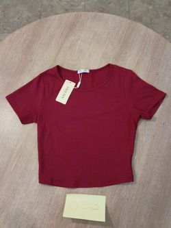 Burgundy Ribbed Crop Top with Tags