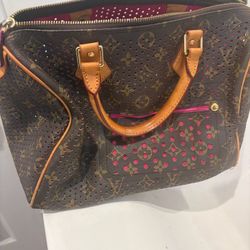     The product shown is a pre-owned Louis Vuitton Limit.  Edition 