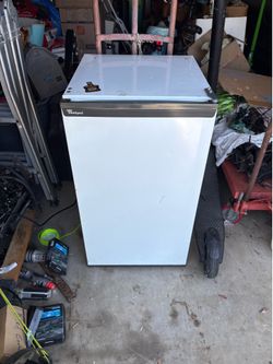 Whirlpool mini fridge