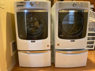 Maytag washer and dryer set