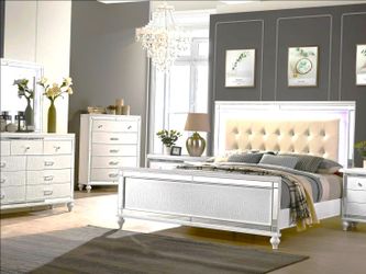 Queen Grey Stylish Bedroom Group
