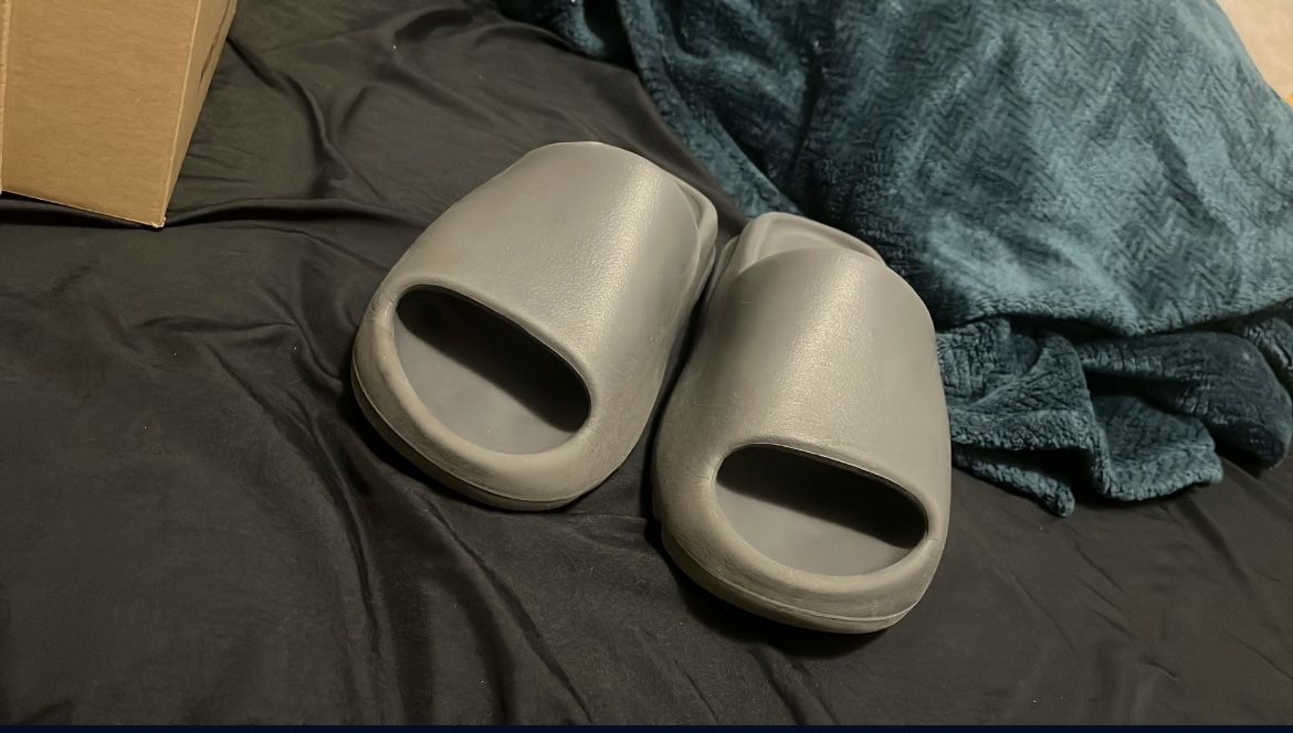 Yeezy Slides