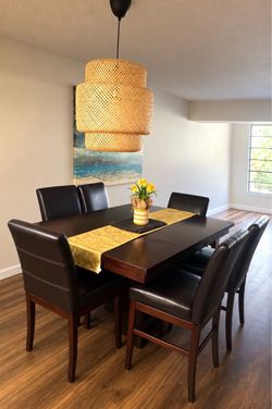 ::::::Dining Table Set for Sale - Elegant and Modern::::