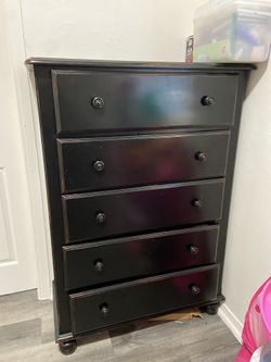 5 Chest Dresser 