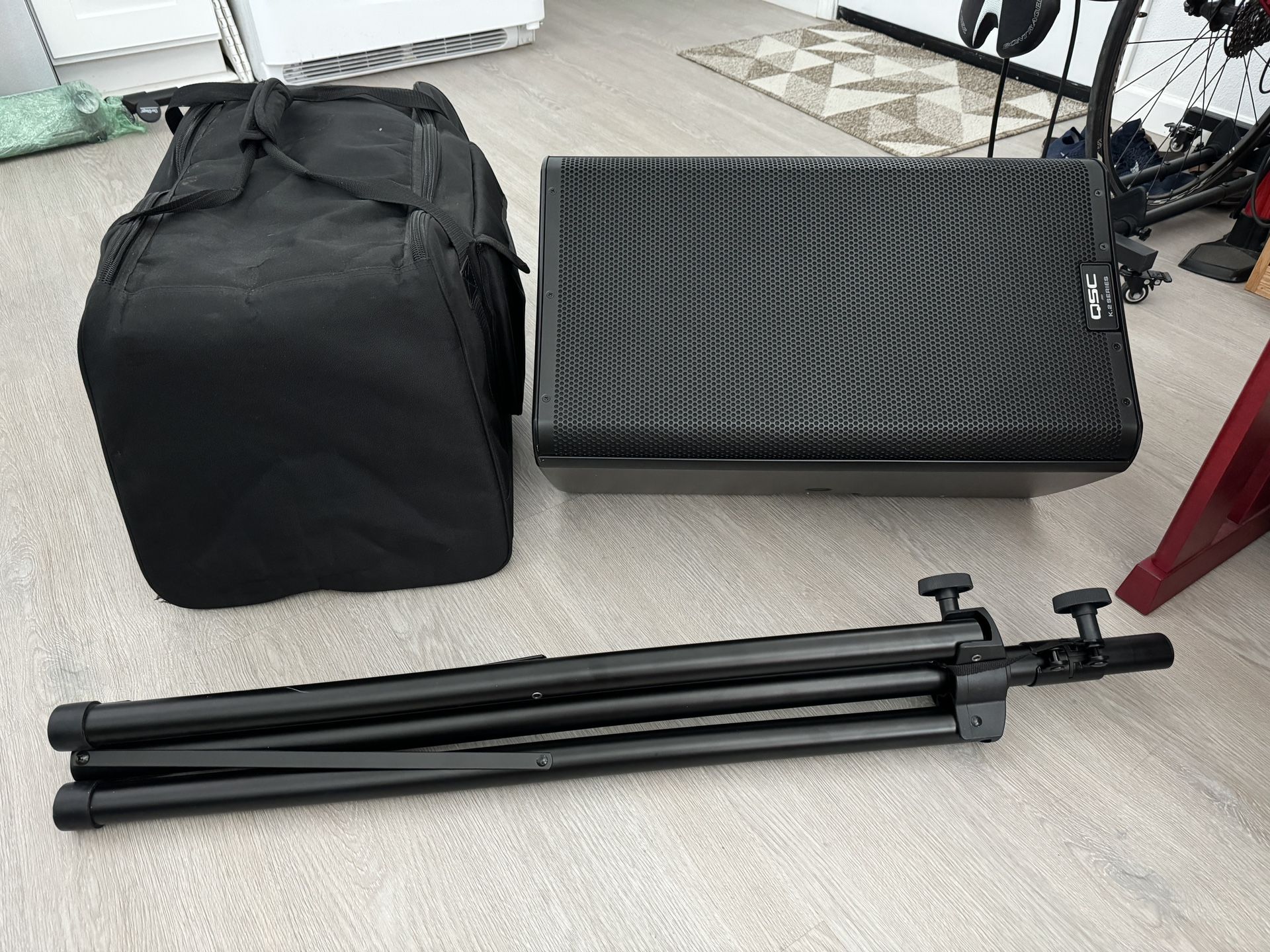 QSC K 12.2 12" Speakers/Bags/Stands