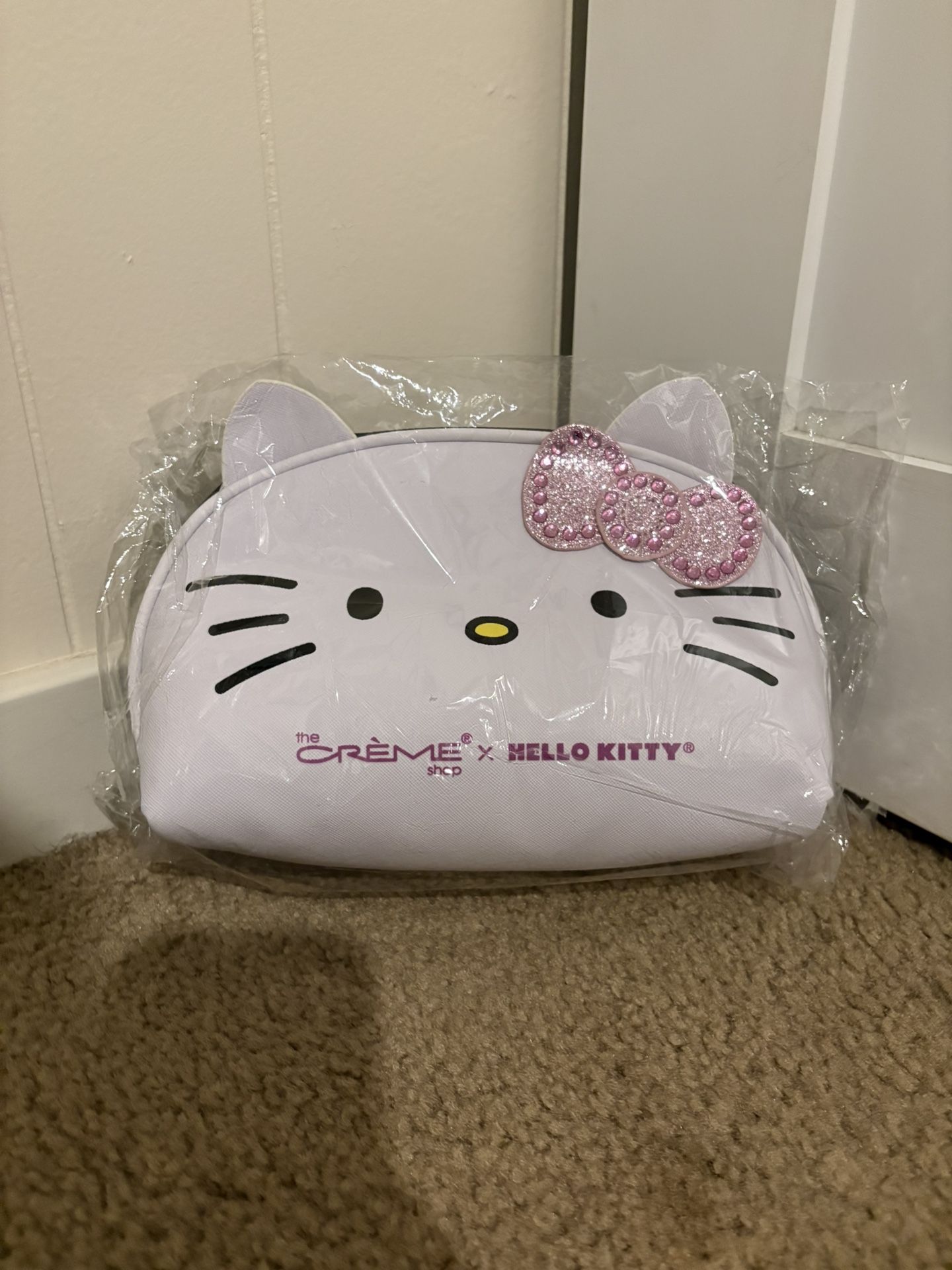 Crème Hello Kitty Makeup Bag