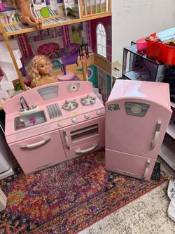 Girls kitchen set