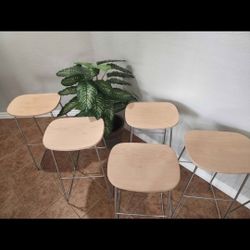 Metal/wood Stool 30"tall