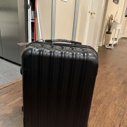 New 24”  Hardshell  Lightweight 360  Spinner Luggage With Tsa Approved Lock
