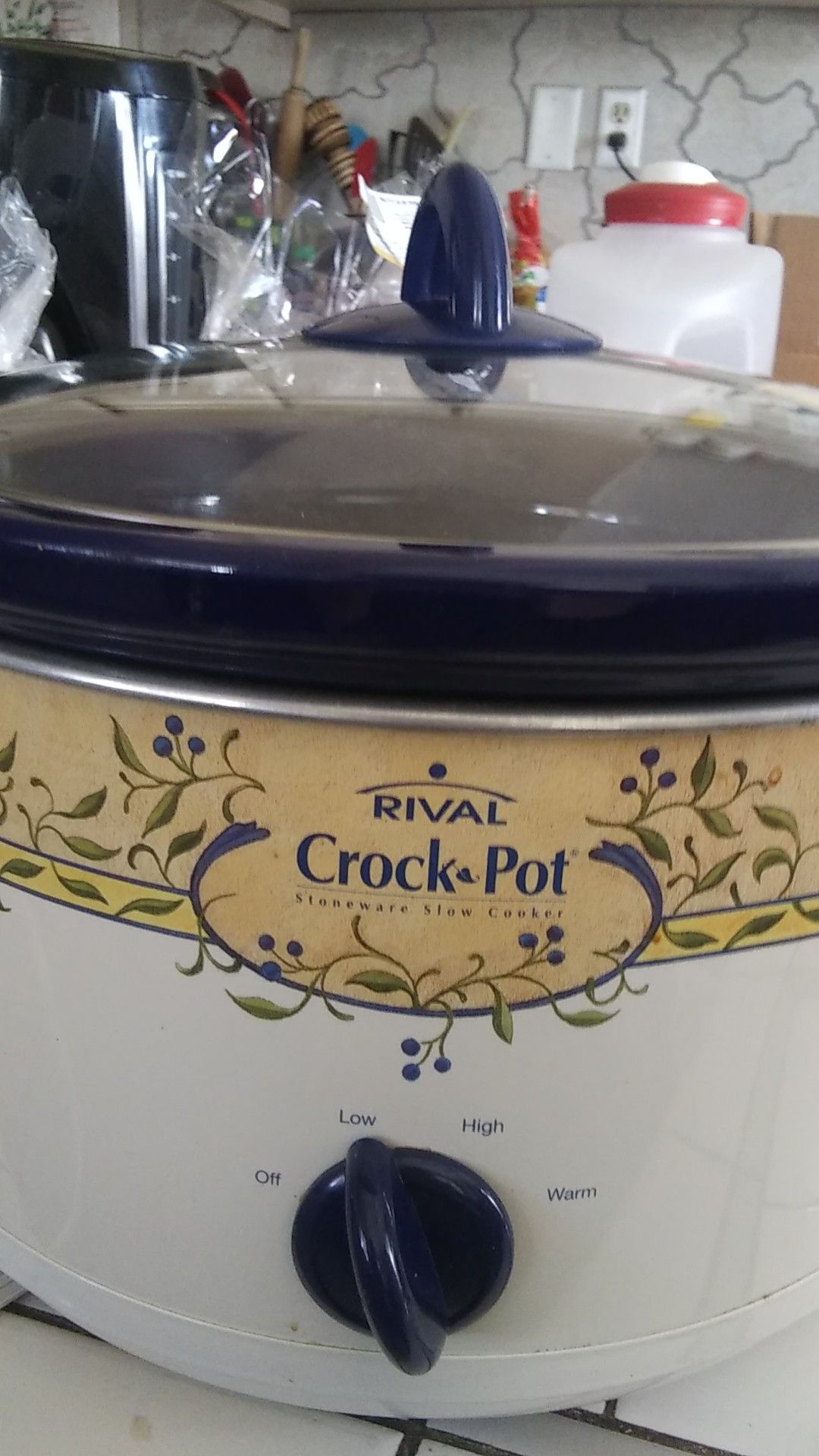 Crop pot slow cooker