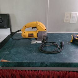 Dewalt DW317 Jigsaw