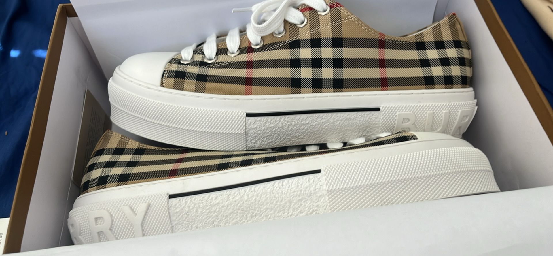 Burberry shoes