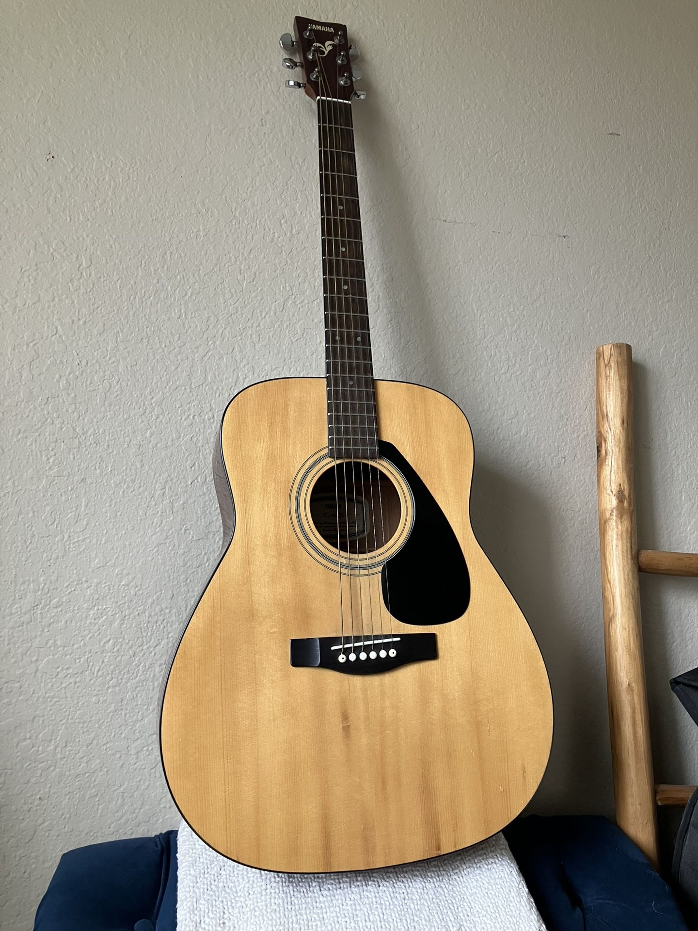 Yamaha Guitar + Gig Bag Soft Case Set