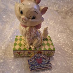 Walt Disney Showcase Collection "Jolie Marie"  From Aristocat #(contact info removed)