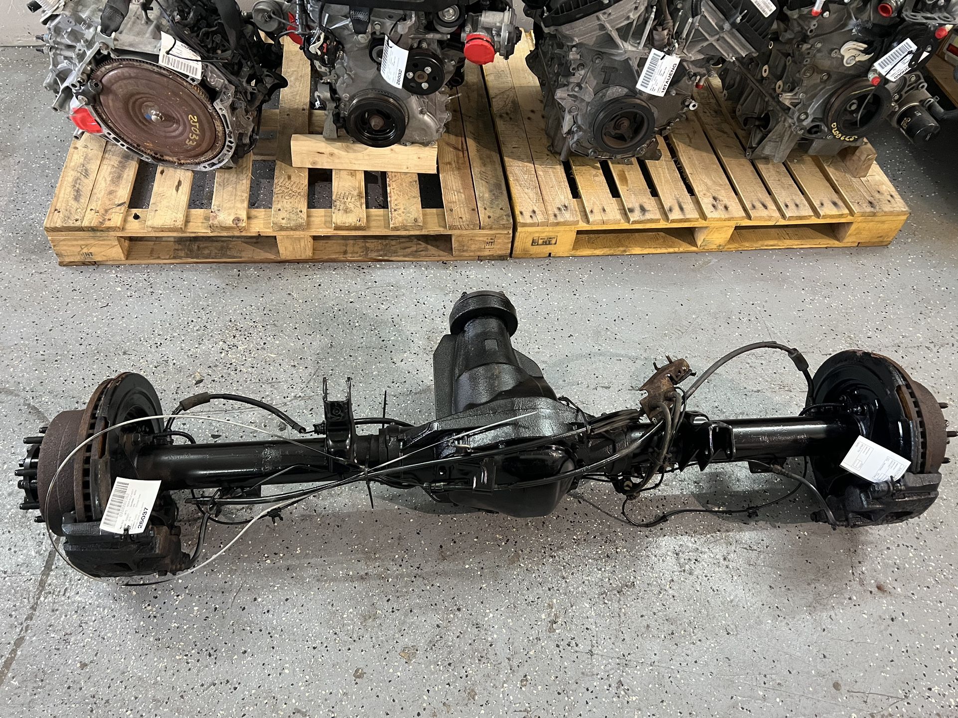 Rear Differential Axle Assembly 2011 2016 Ford F-250 GREAT CONDITIONS ✅ WE DELIVER🚚