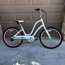 Electra 7D Townie. Aluminum. 7 Speed. 26” Wheels. 