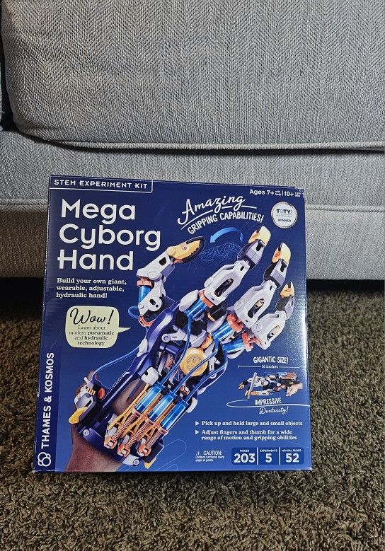 619 reviews
(4.4)|
619
Thames & Kosmos Mega Cyborg Hand Science Kit