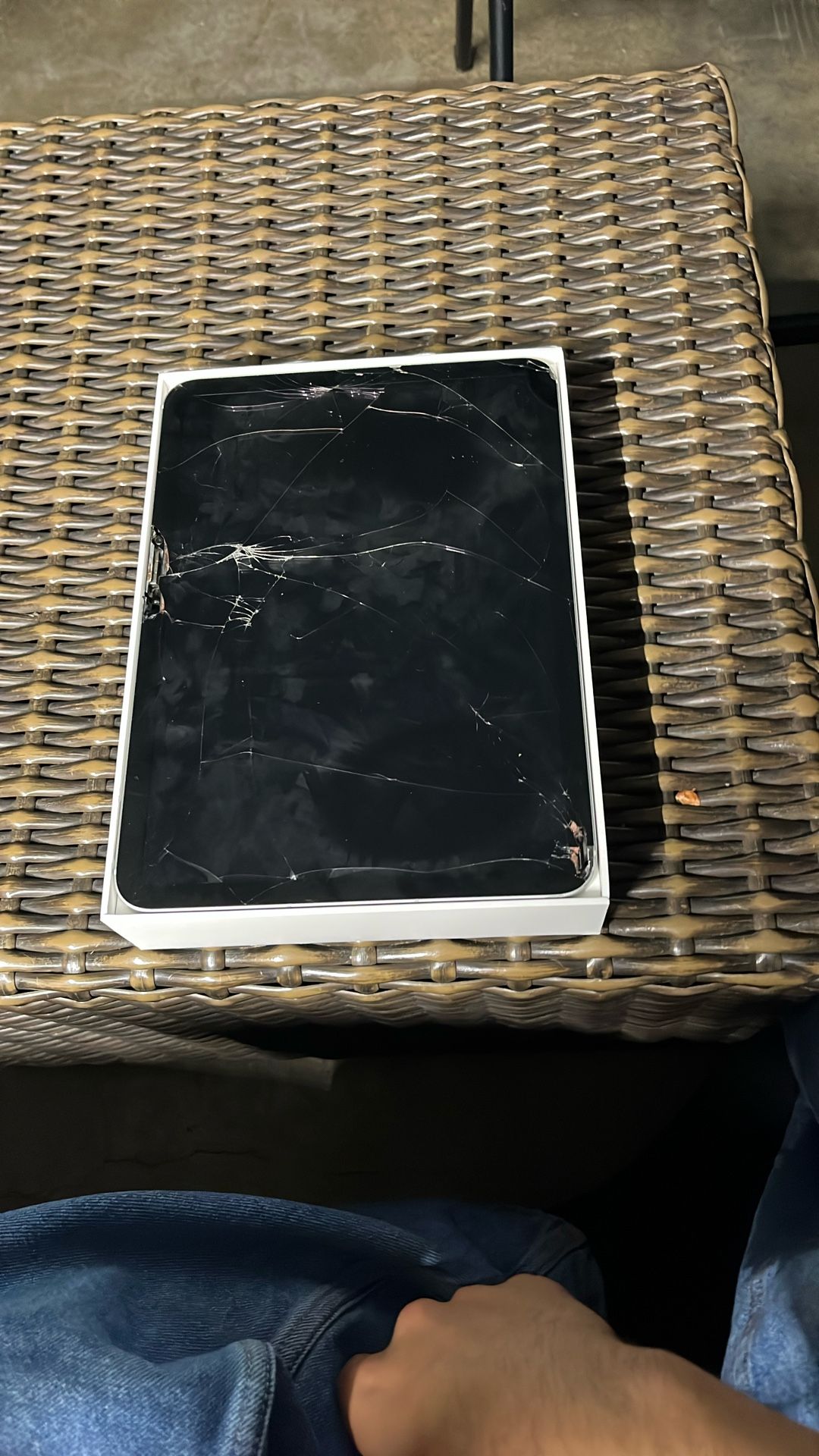 iPad 10th Gen For Scrap Parts